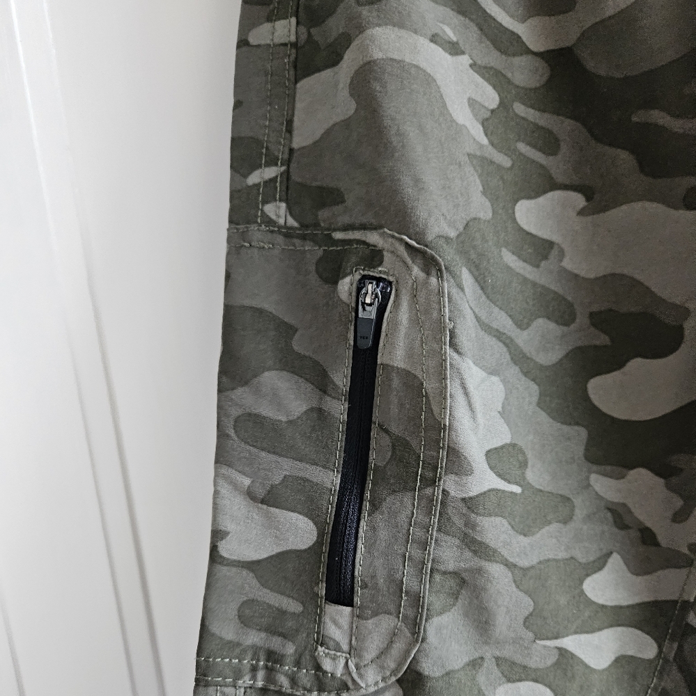 Joe's Boys the lightweight Camo Pants - Picture 8 of 15